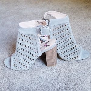 Size 8 women's shoes